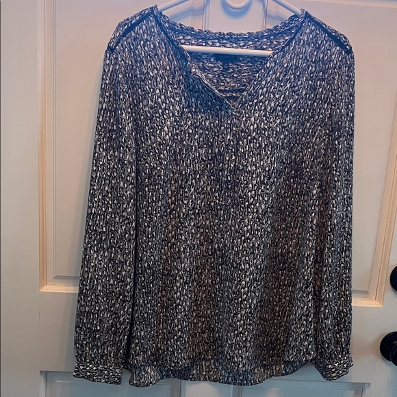 Talbots Black and White Patterned Blouse - Picture 2 of 3